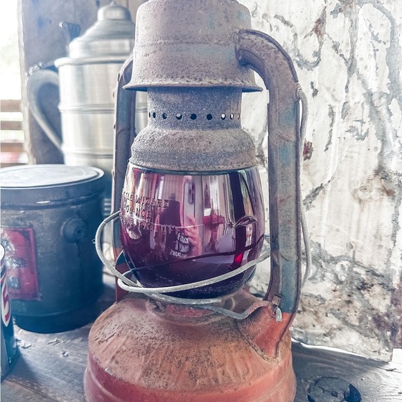 Rare Dietz Railroad Lantern, many other Vintage items available on Insta and FB. - Picture 2 of 4